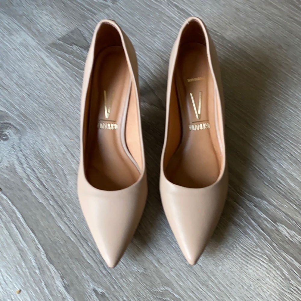 Low Heels in Nude